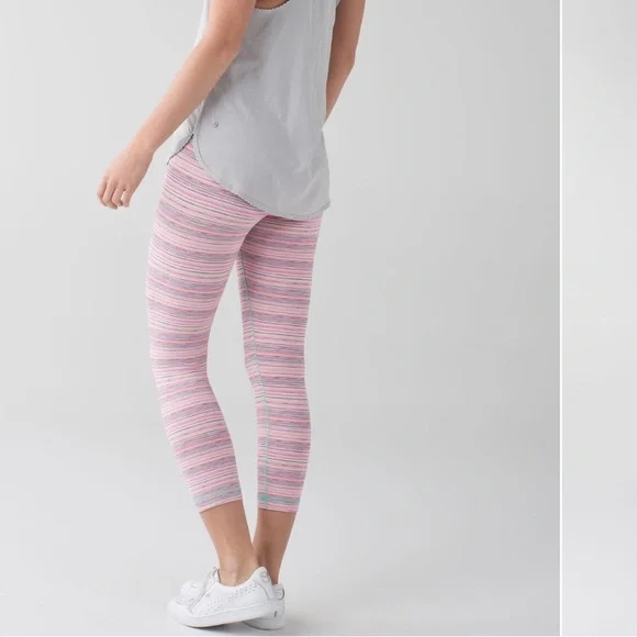 lululemon Wunder Under Crop III leggings sz 6 - Picture 2 of 6
